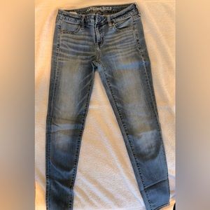 American Eagle Outfitters Super Stretch Jeans Size 4
